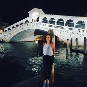 Meet your Posher, Daniela